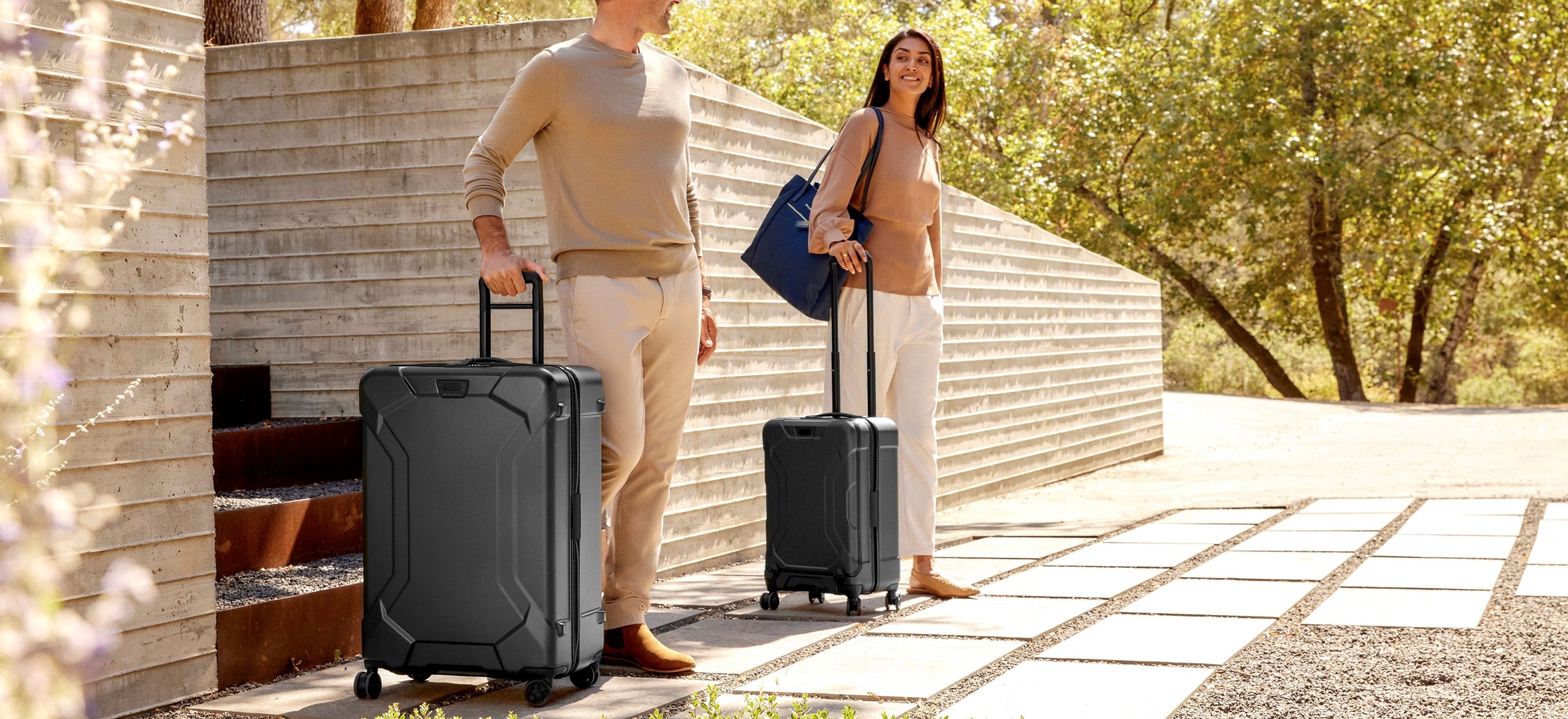 5 Benefits of Hard Shell Luggage vs Soft Shell