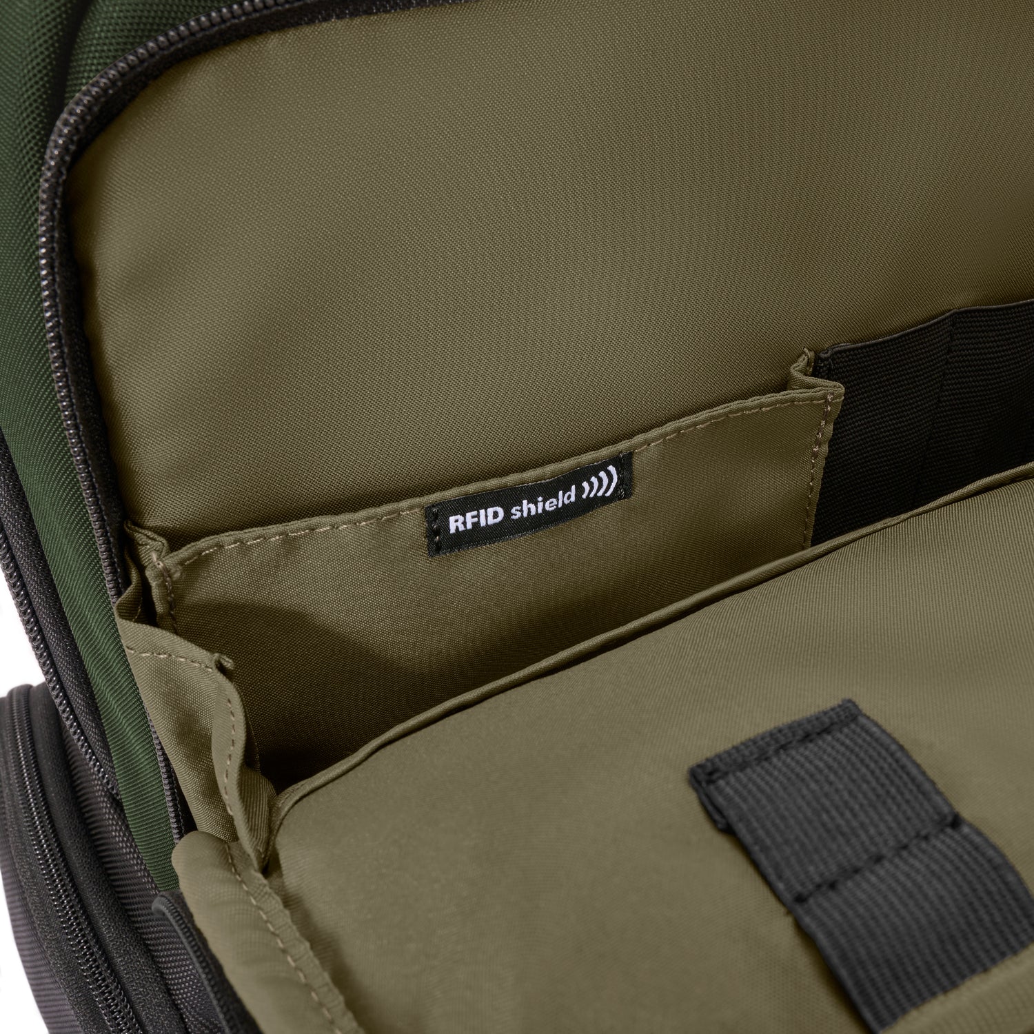 Briggs & Riley Large Cargo Backpack Forest RFID Close-up #color_forest