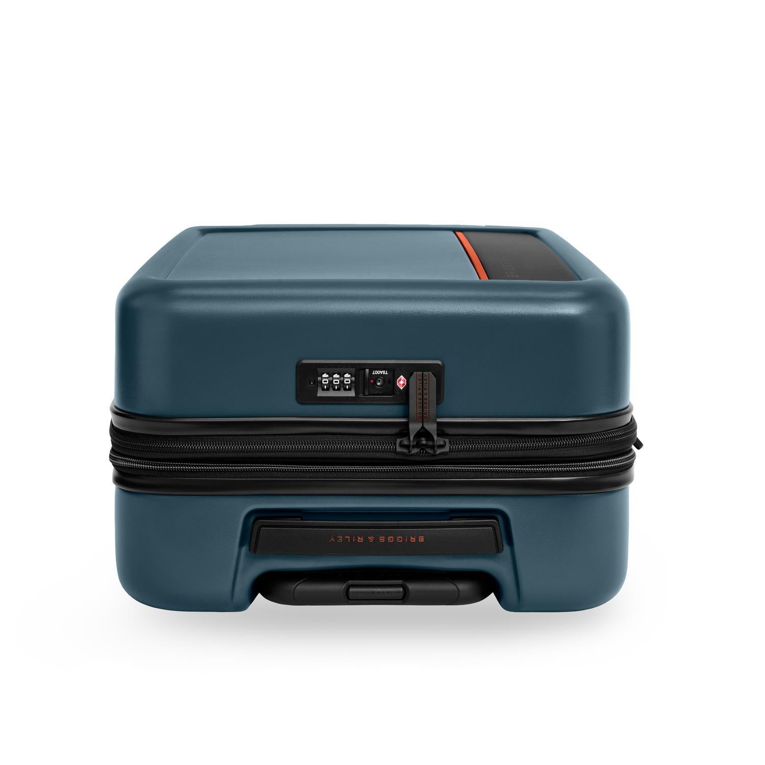 Essential 22“ Hardside Carry-On Expandable Spinner #color_black