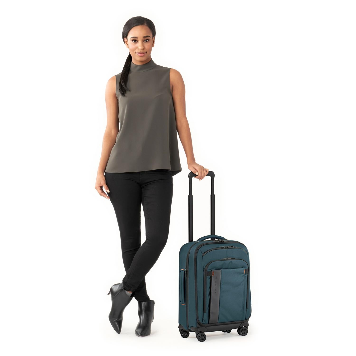 ZDX International 21" Carry-On Expandable Spinner Ocean with Person #color_ocean