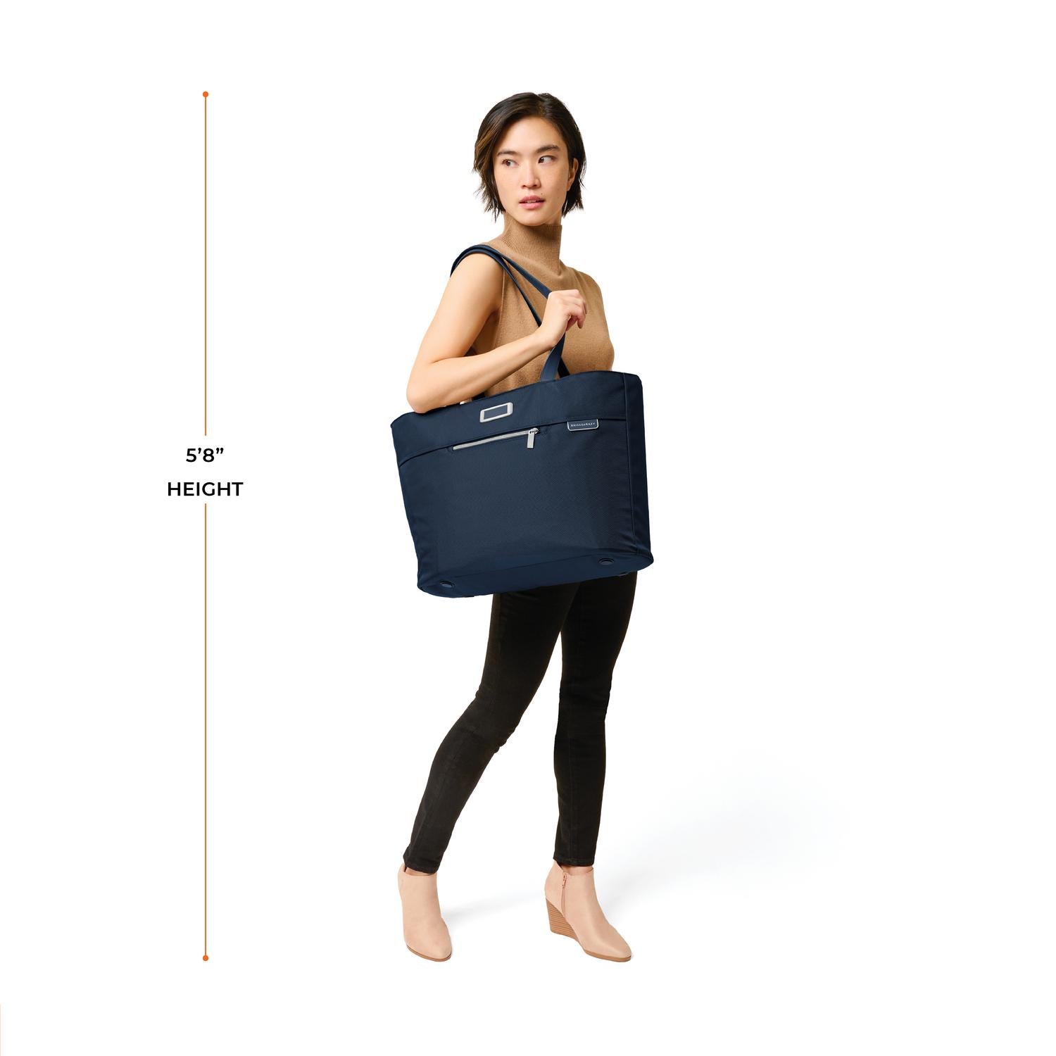 Briggs and Riley Traveler Tote, Model Height 5'8" #color_navy
